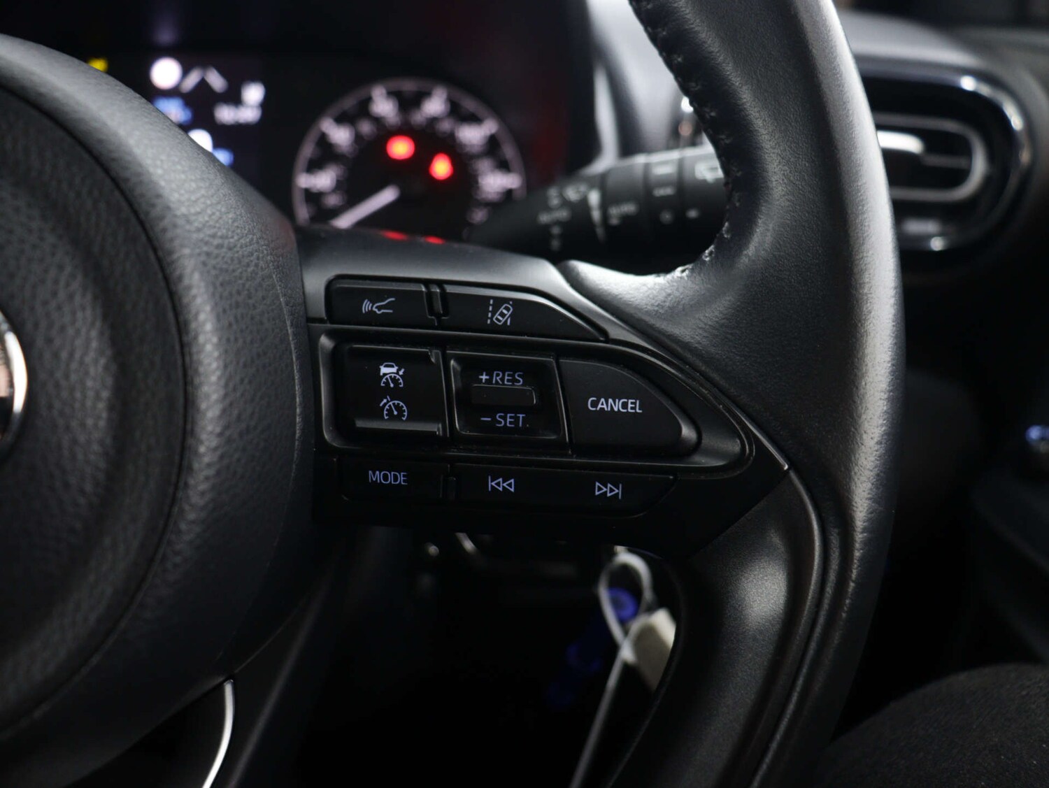 Used Toyota Yaris 2022 for sale - 75893726: Photo 30