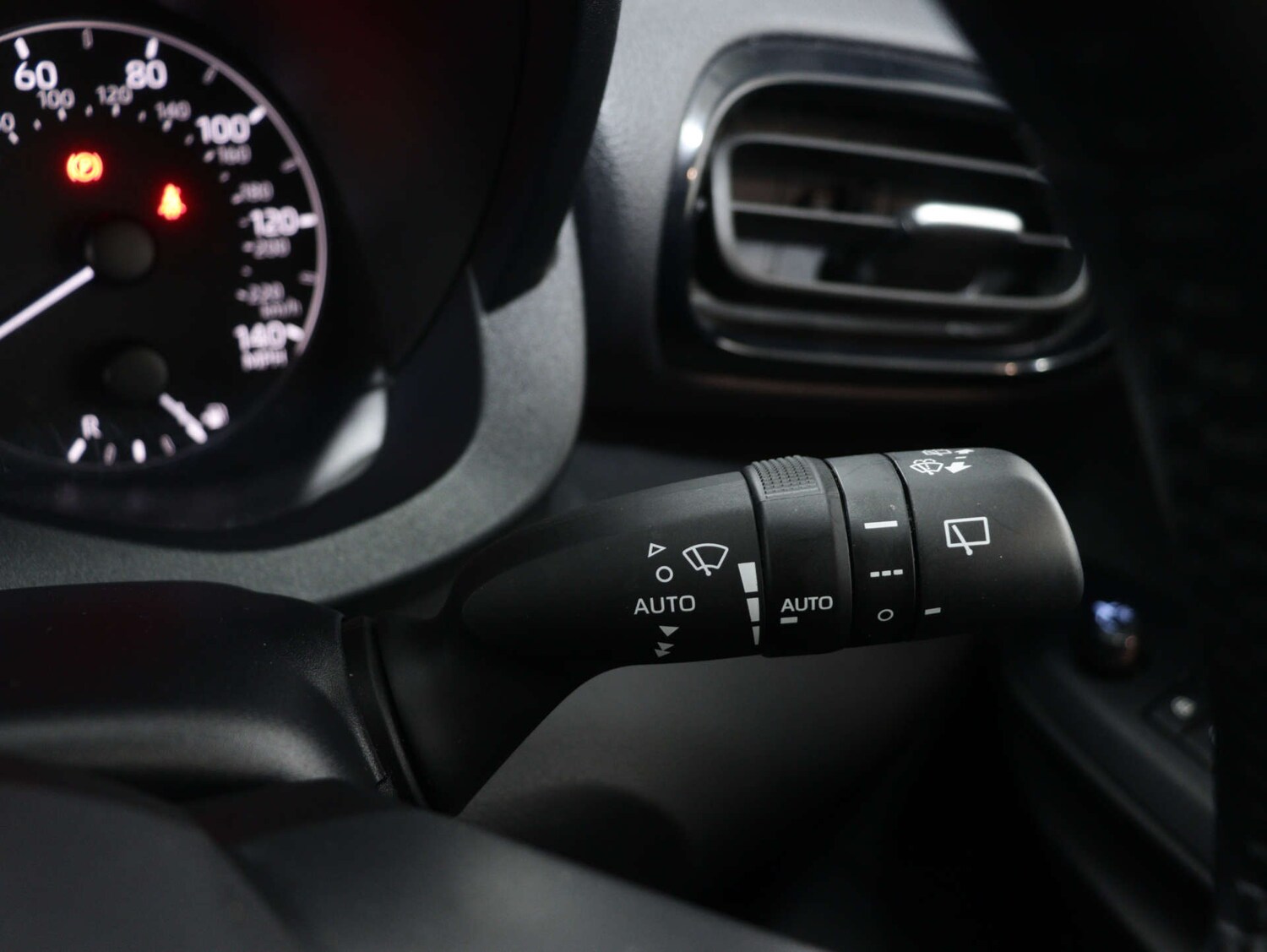 Used Toyota Yaris 2022 for sale - 75893726: Photo 32
