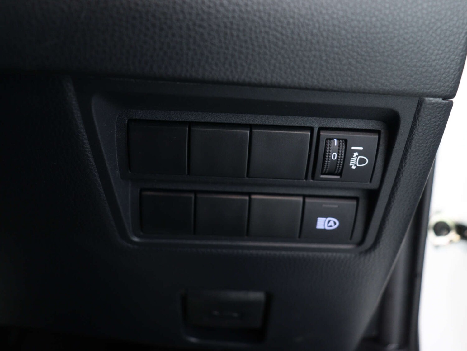 Used Toyota Yaris 2022 for sale - 75893726: Photo 33