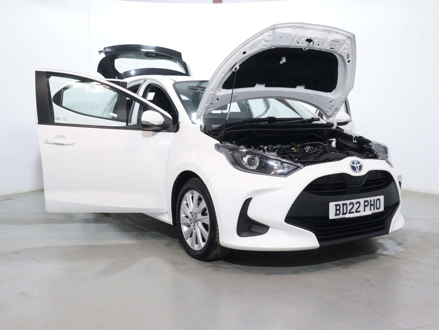 Used Toyota Yaris 2022 for sale - 75893726: Photo 47