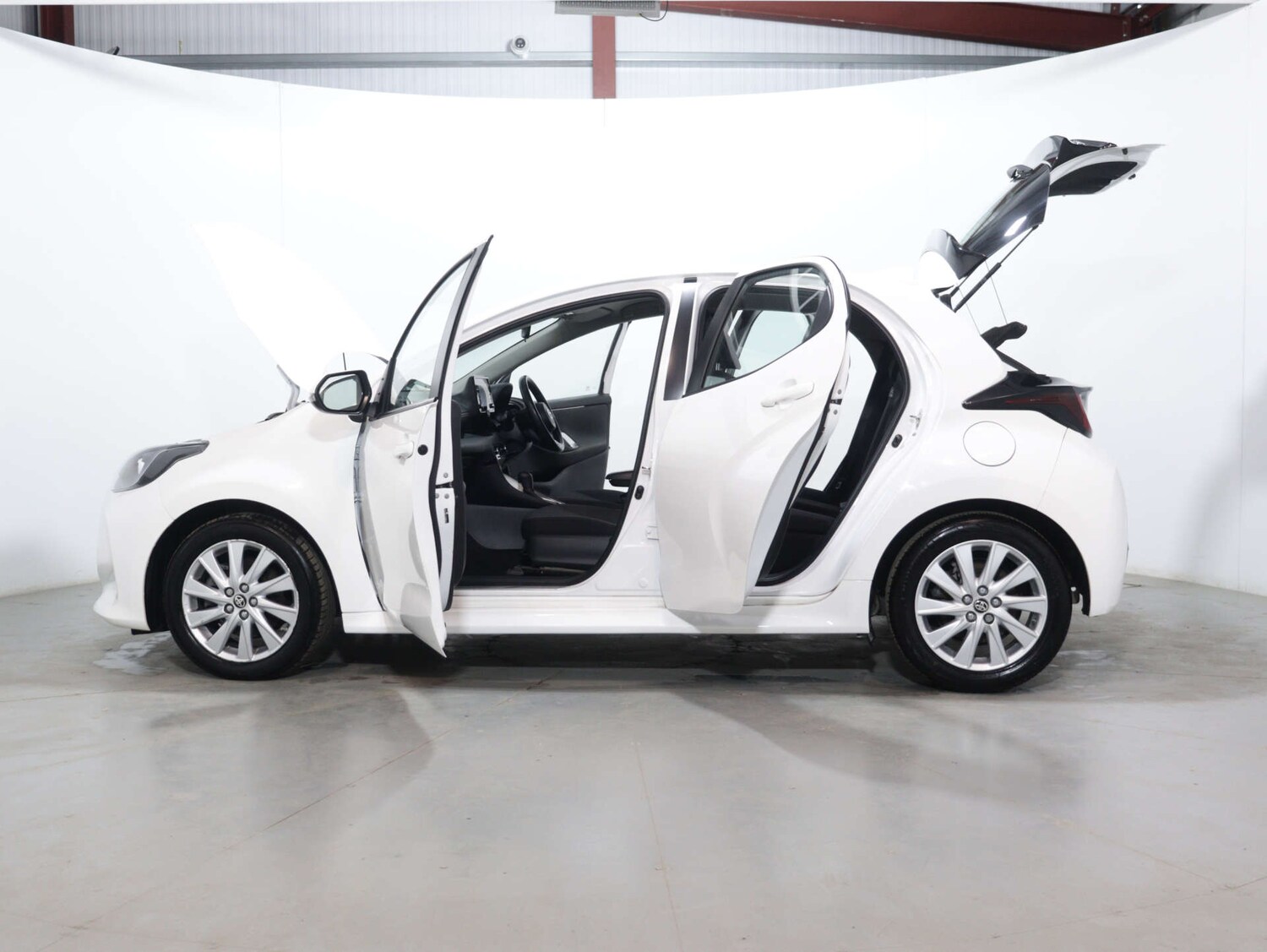 Used Toyota Yaris 2022 for sale - 75893726: Photo 50