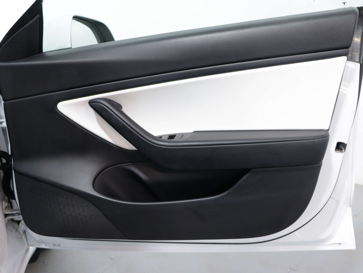 Used Tesla Model 3 2020 for sale - 76949881: Photo 29