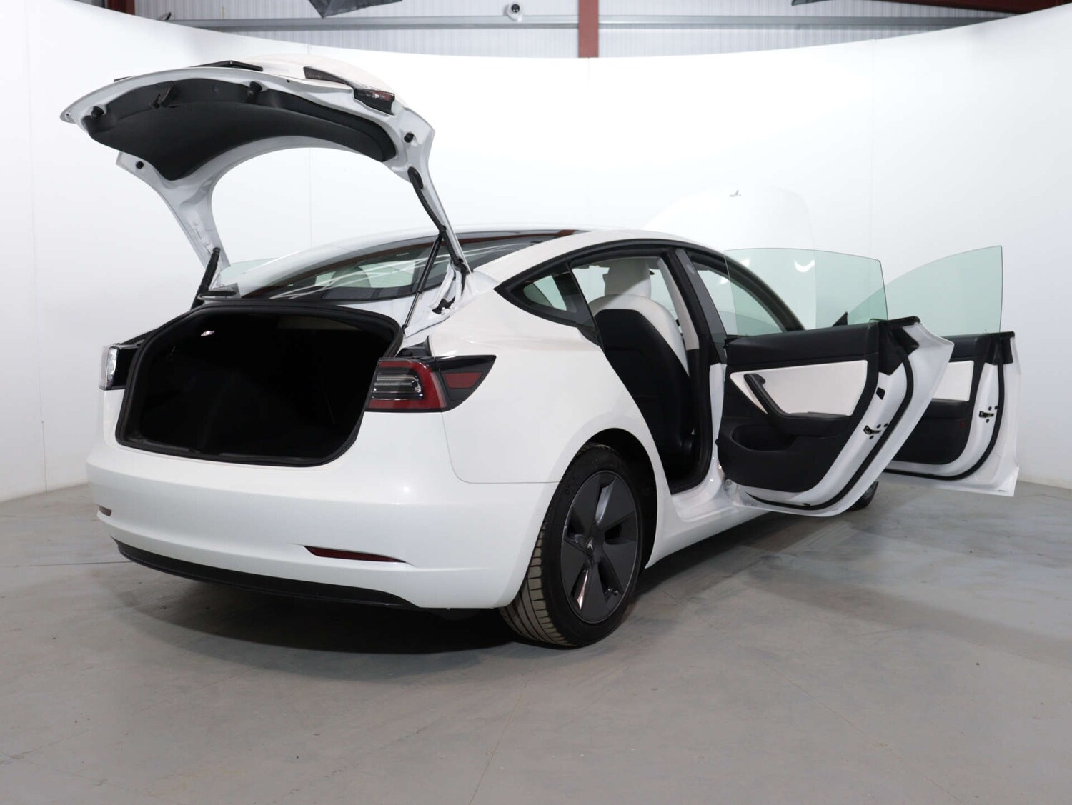 Used Tesla Model 3 2020 for sale - 76949881: Photo 48