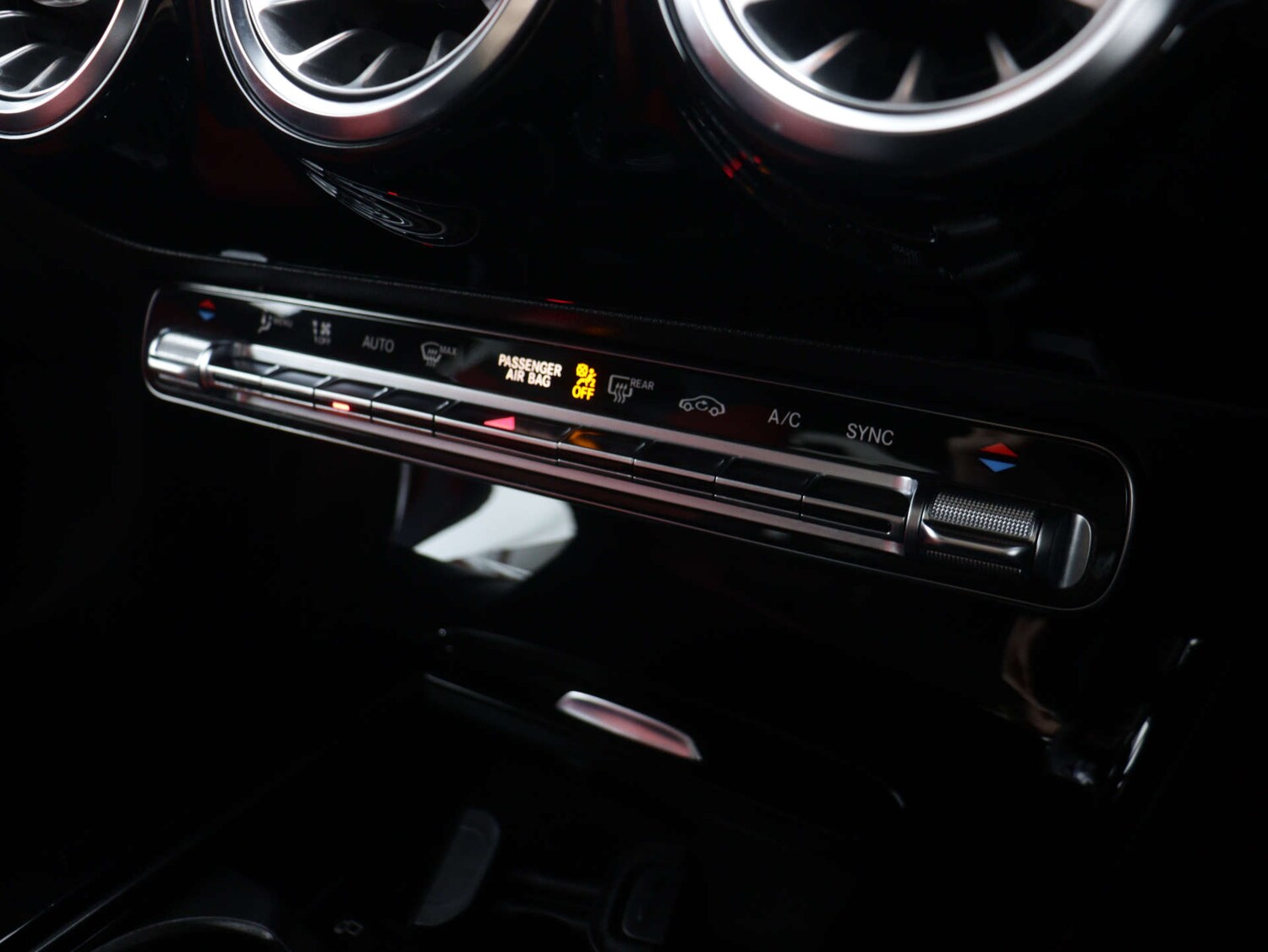 Used Mercedes-Benz CLA 2022 for sale - 76028801: Photo 30