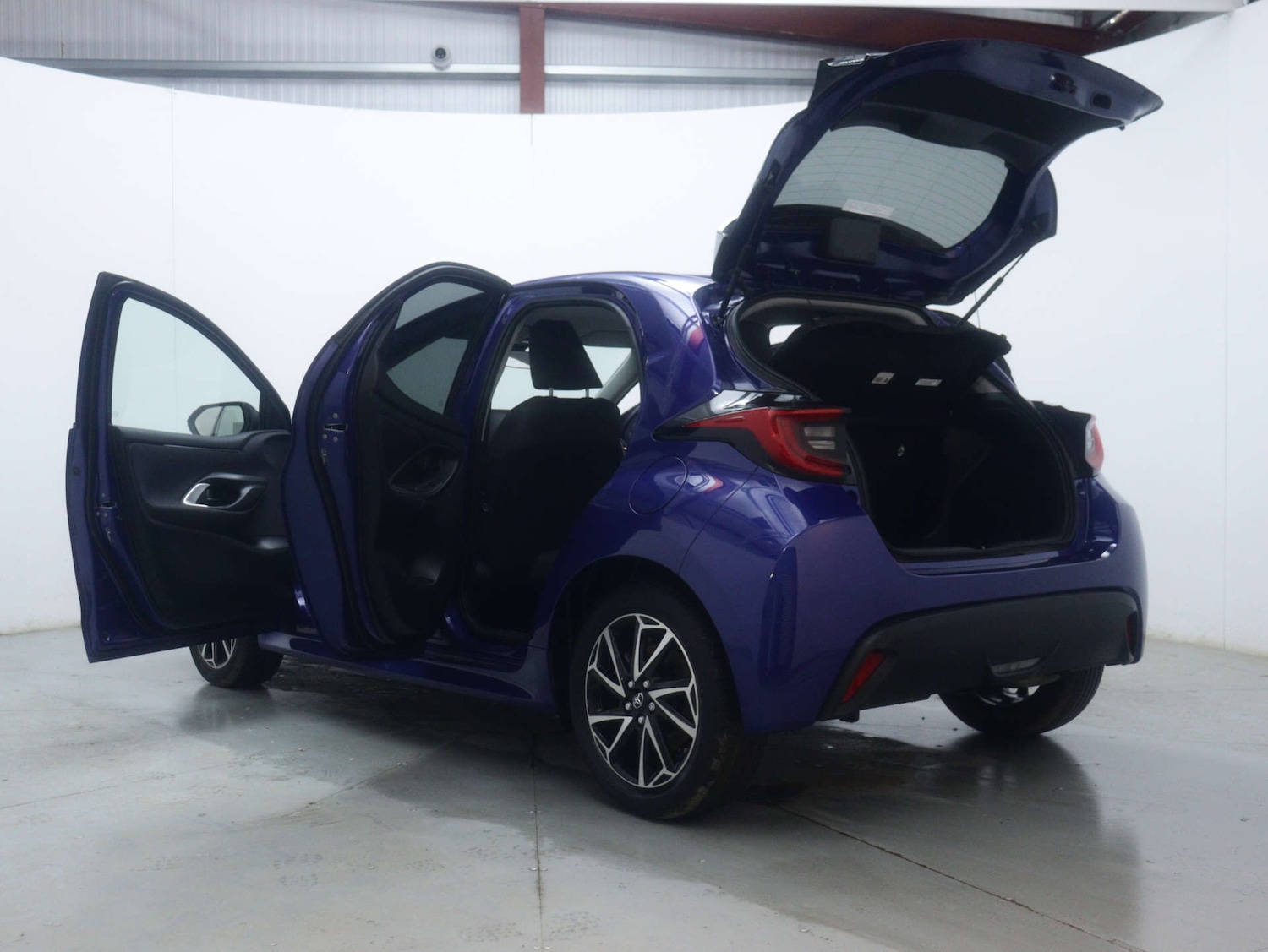 Used Toyota Yaris 2023 for sale - 77431851: Photo 54
