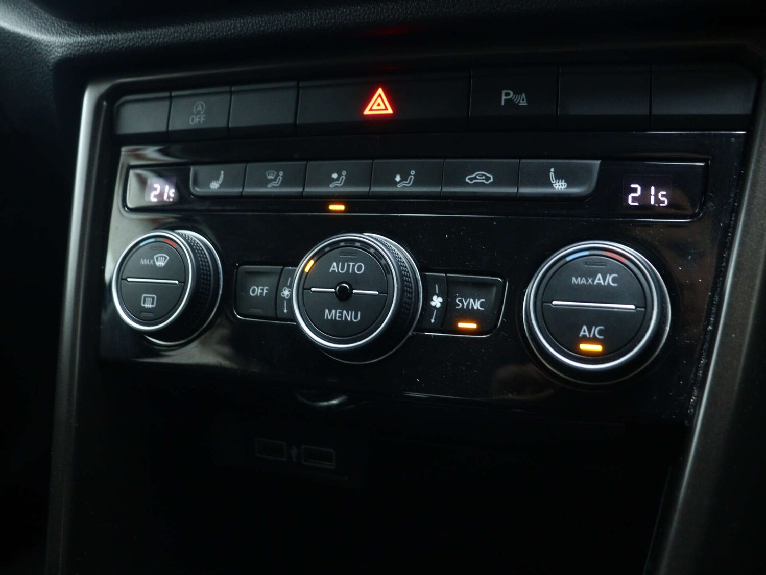 Used Volkswagen T-Roc 2019 for sale - 78122073: Photo 31