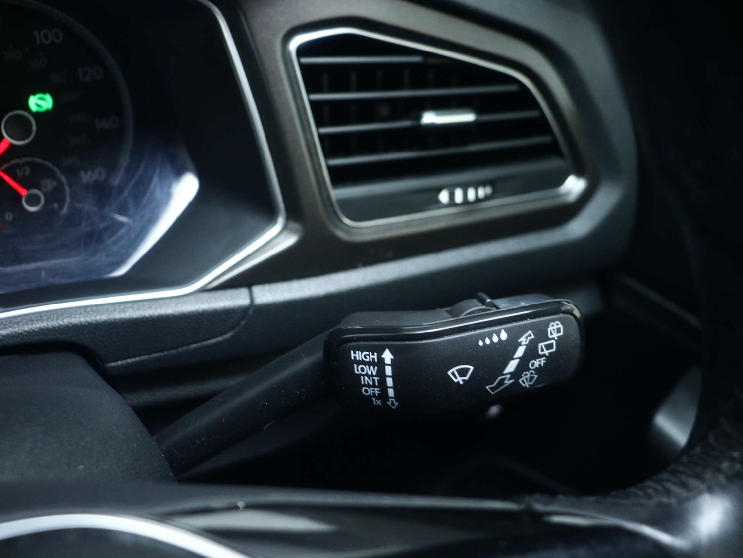 Used Volkswagen T-Roc 2019 for sale - 78122073: Photo 38