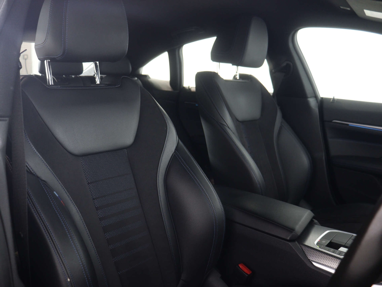 Used BMW i4 2022 for sale - 76065846: Photo 48