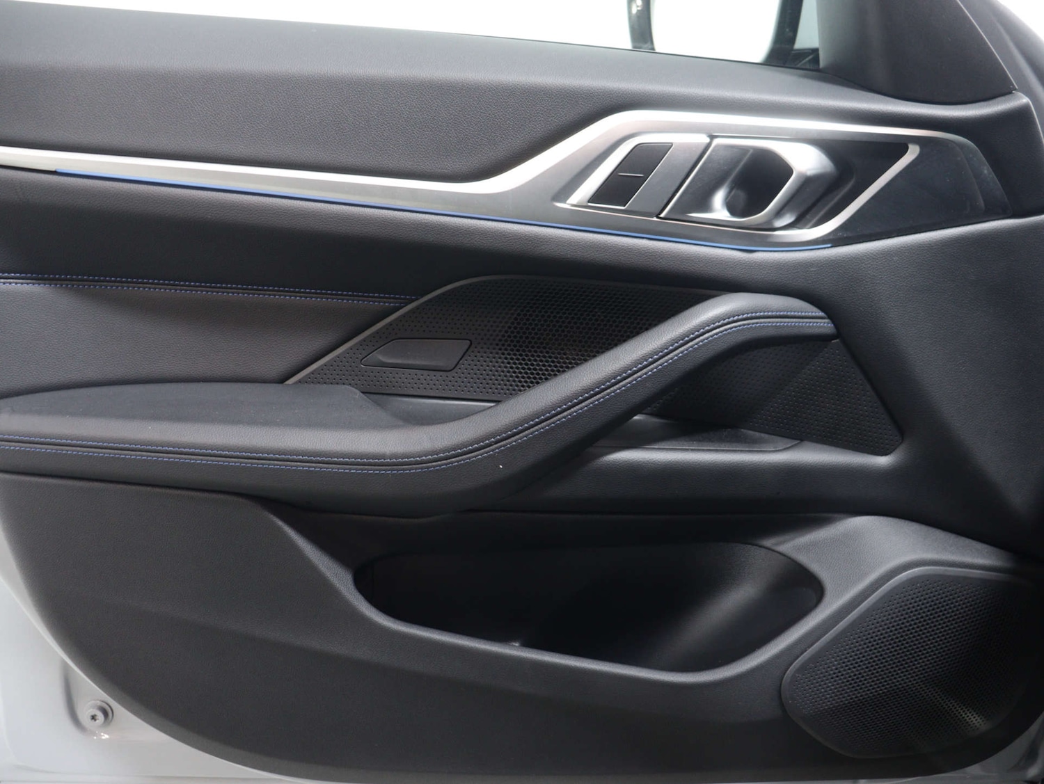 Used BMW i4 2022 for sale - 76065846: Photo 53