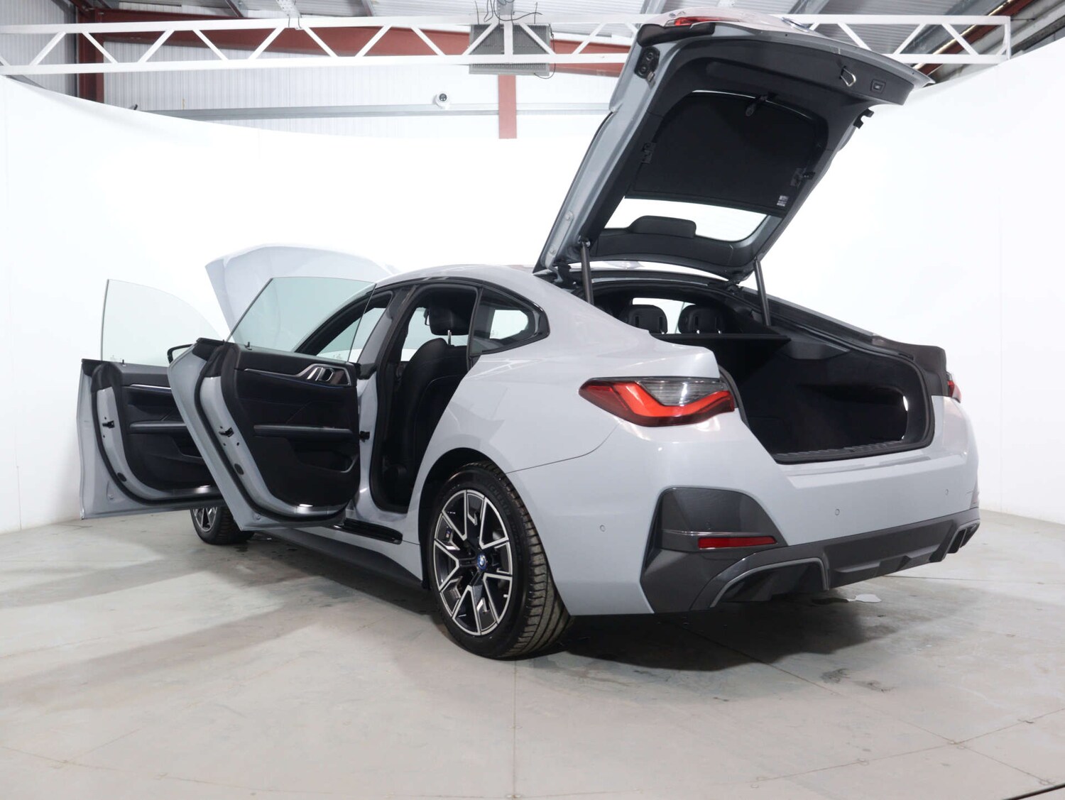 Used BMW i4 2022 for sale - 76065846: Photo 63