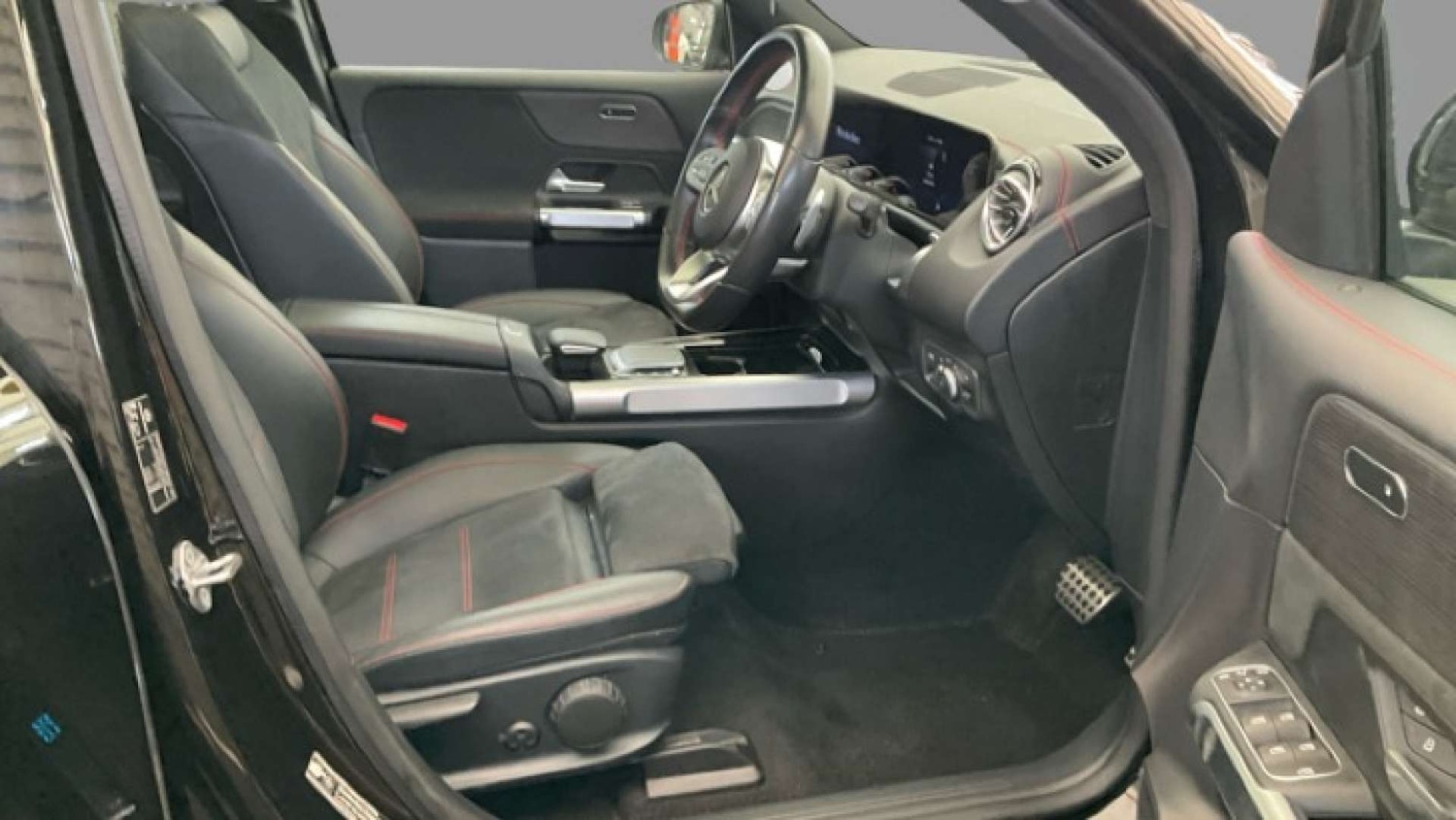 Used Mercedes-Benz EQB 2022 for sale - 76045330: Photo 9