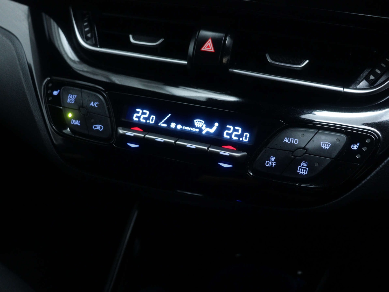 Used Toyota C-HR 2021 for sale - 76829715: Photo 34