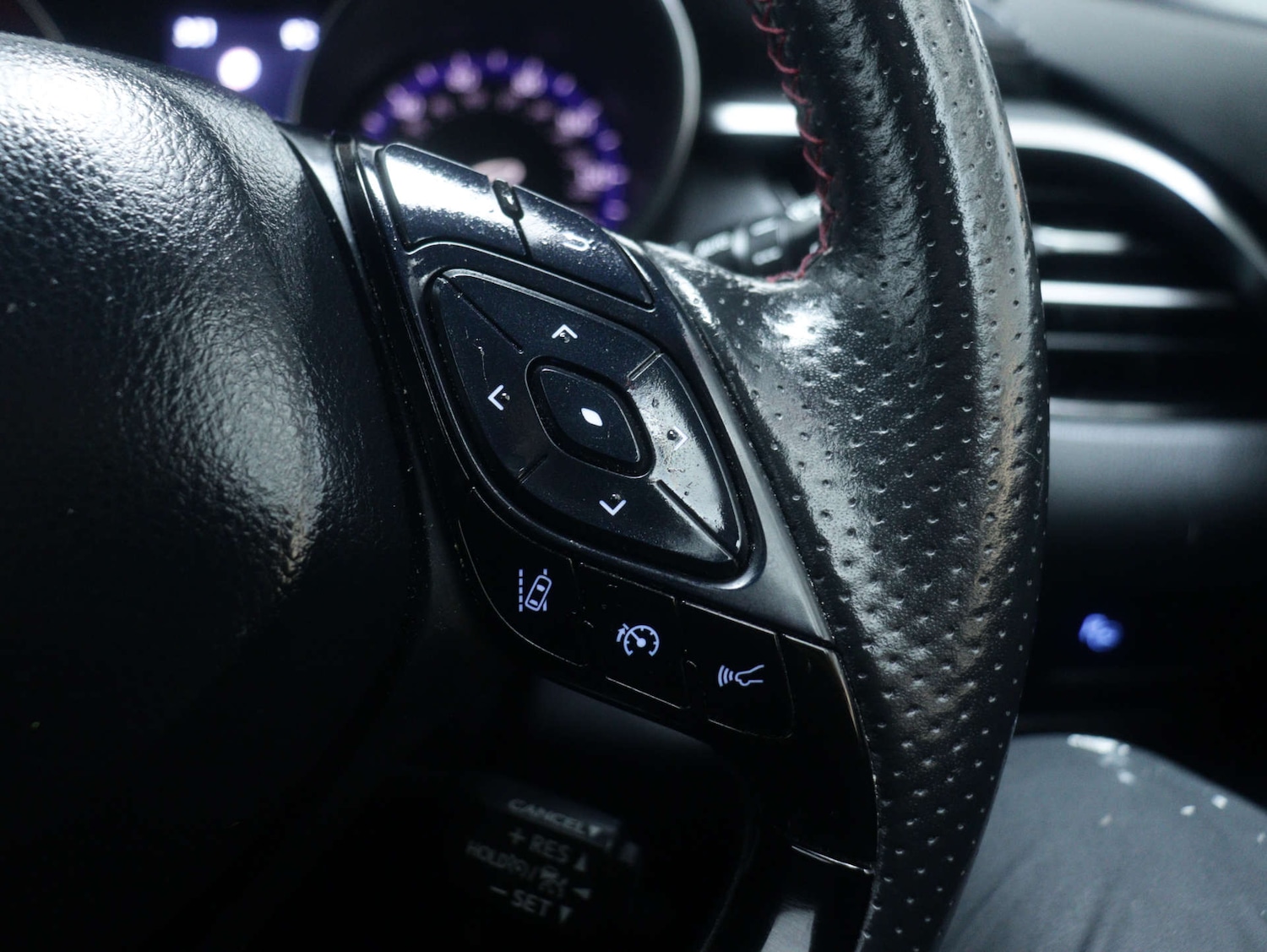 Used Toyota C-HR 2021 for sale - 76829715: Photo 37