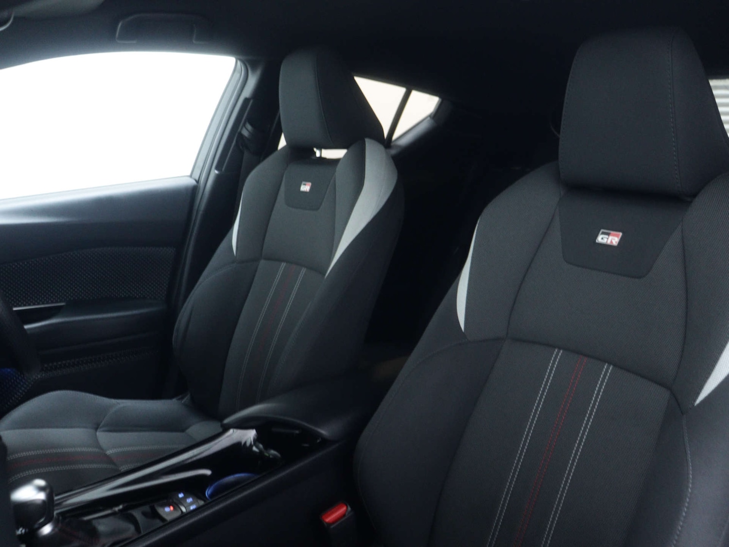 Used Toyota C-HR 2021 for sale - 76829715: Photo 47