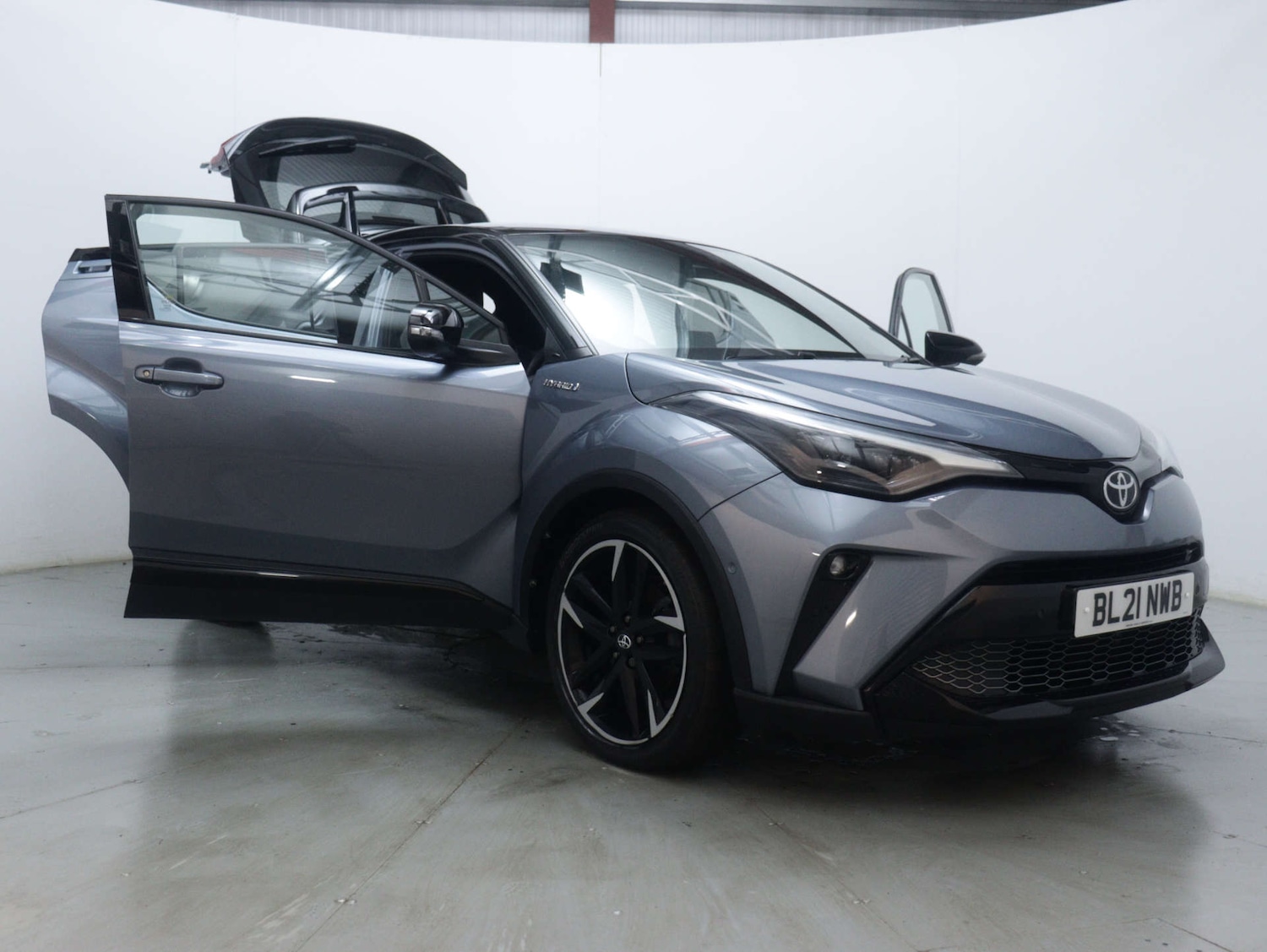 Used Toyota C-HR 2021 for sale - 76829715: Photo 52