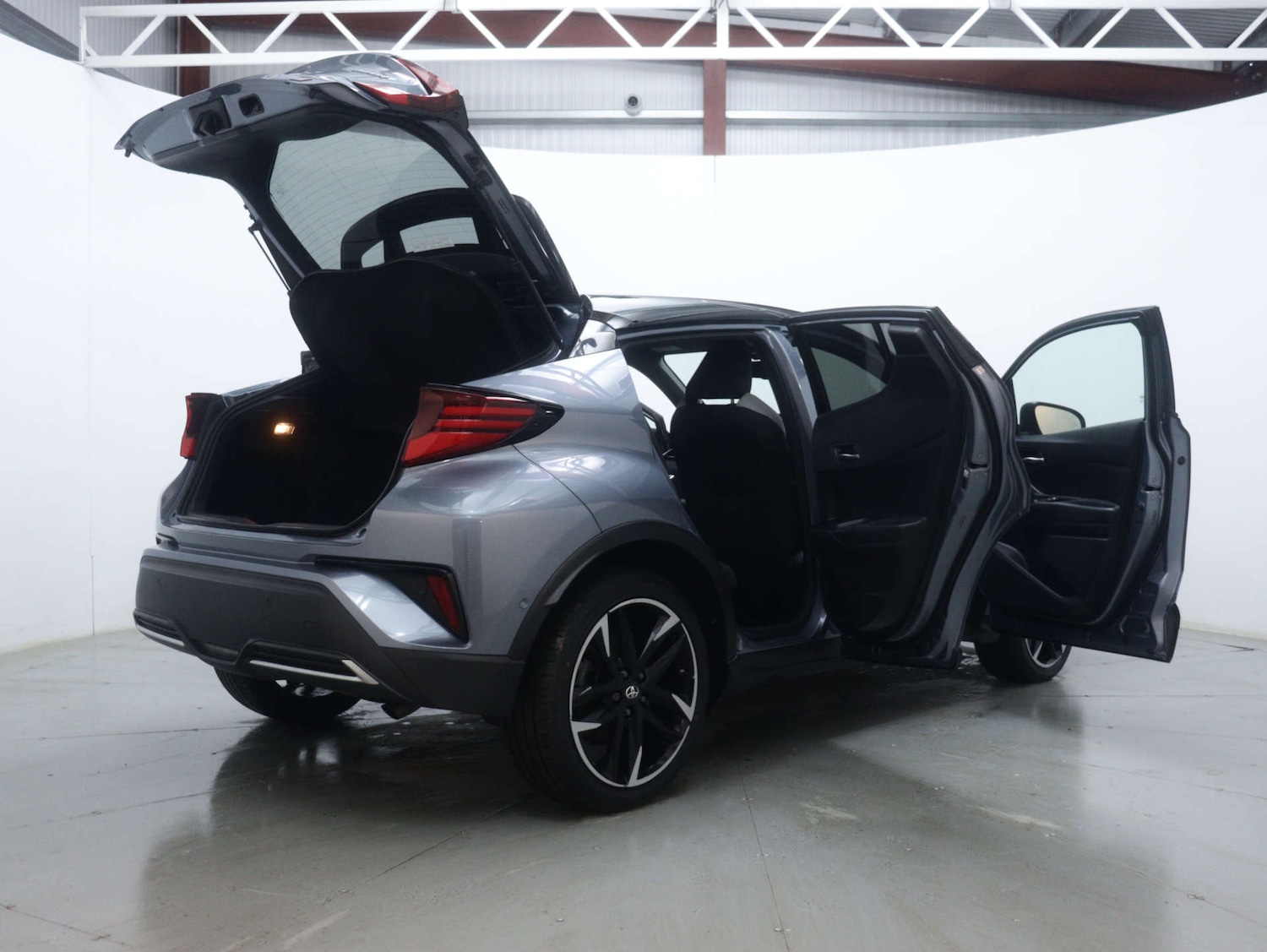 Used Toyota C-HR 2021 for sale - 76829715: Photo 58