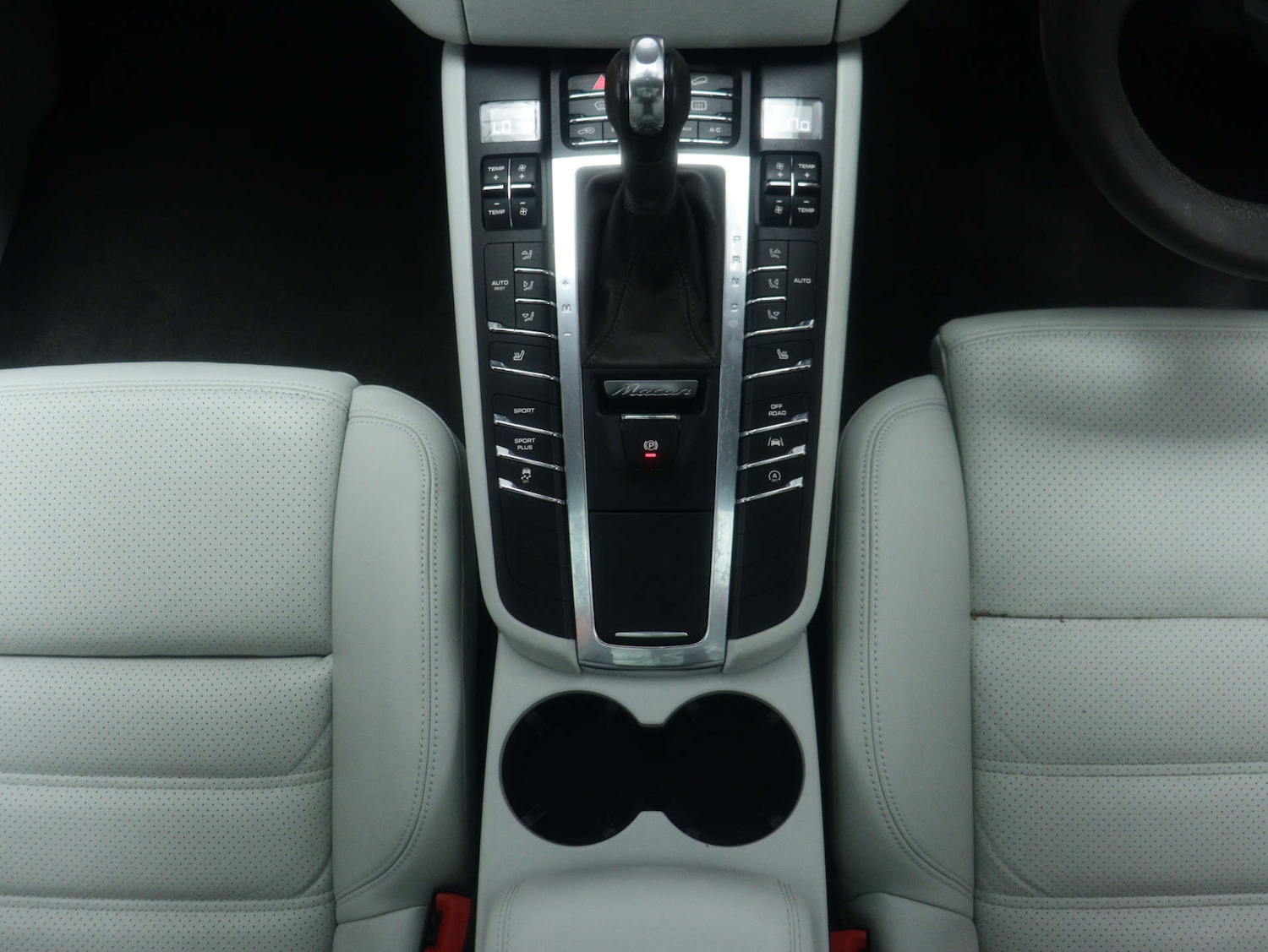 Used Porsche Macan 2016 for sale - 77523199: Photo 19