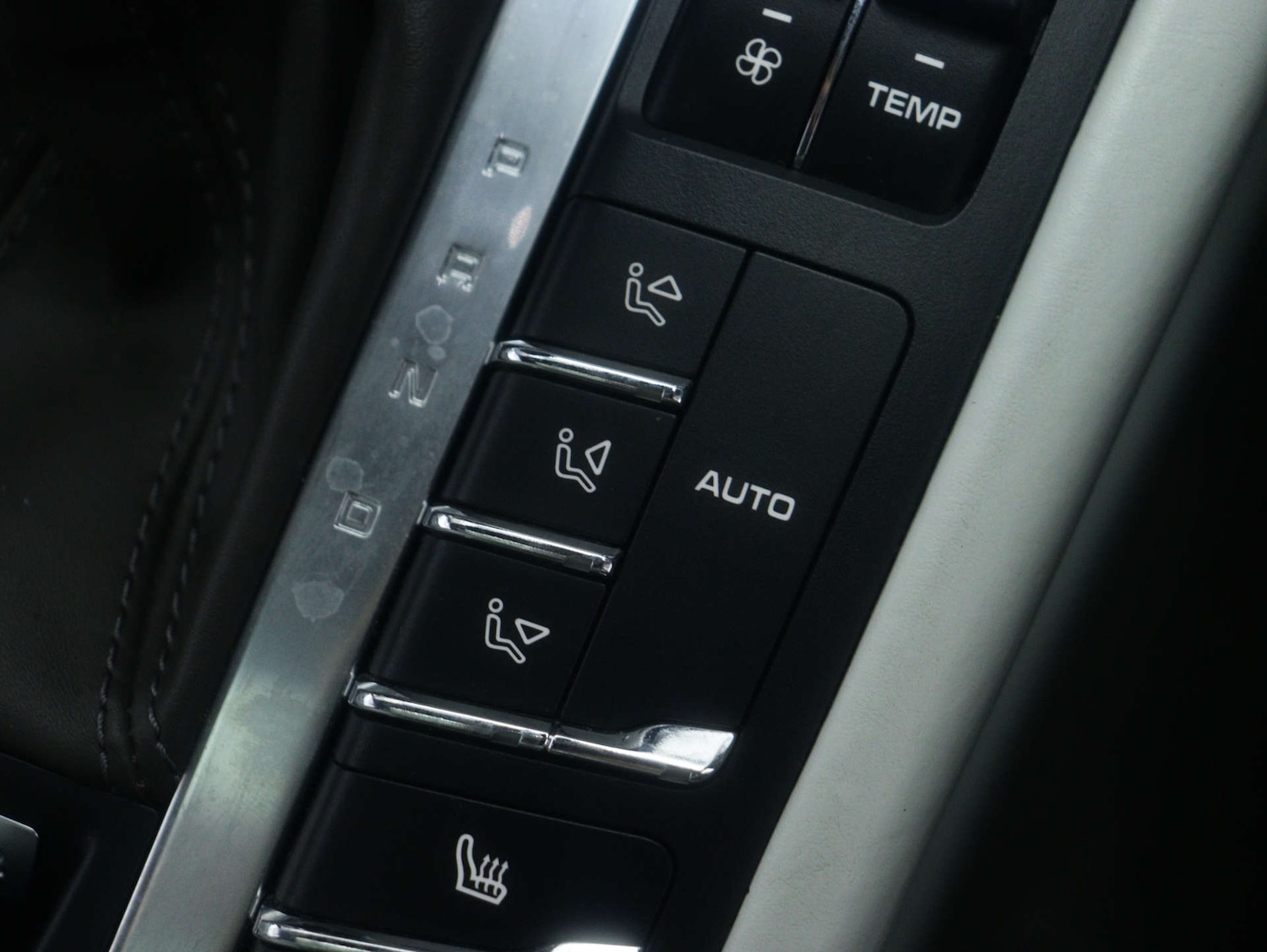 Used Porsche Macan 2016 for sale - 77523199: Photo 31