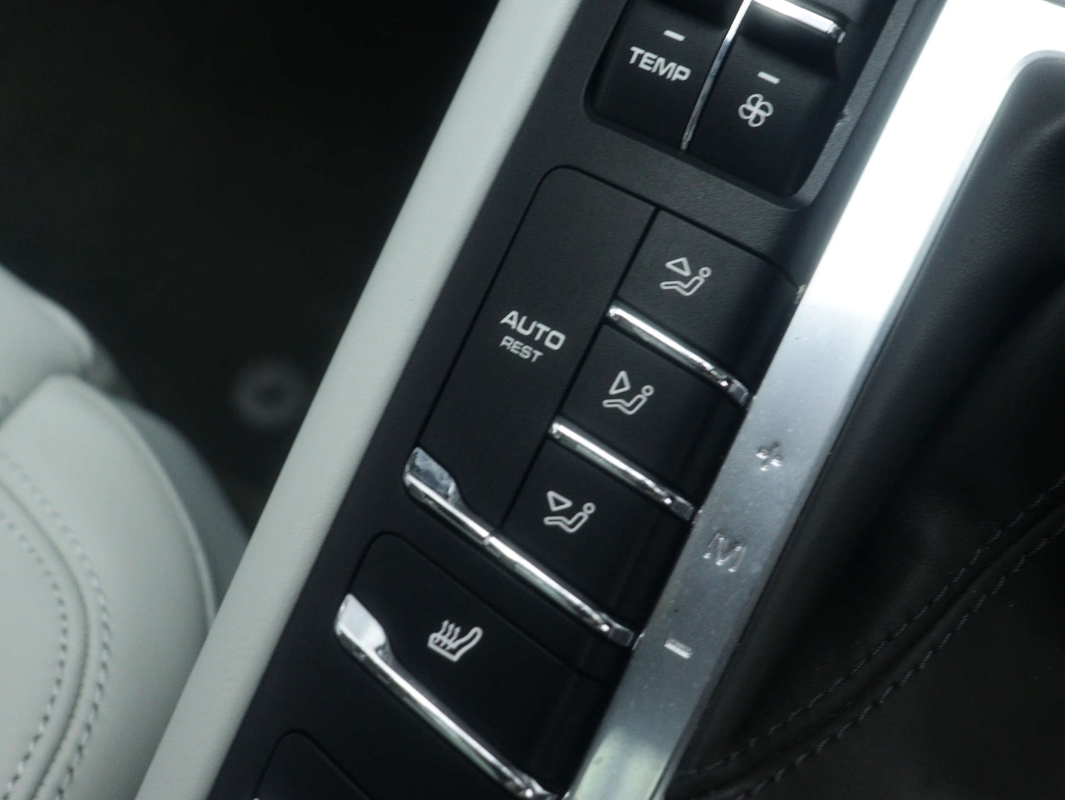 Used Porsche Macan 2016 for sale - 77523199: Photo 33