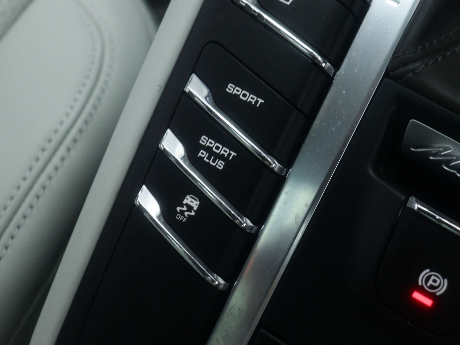 Used Porsche Macan 2016 for sale - 77523199: Photo 34