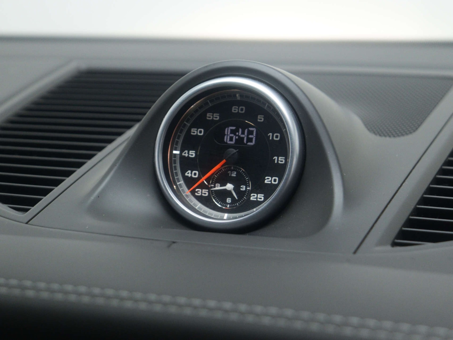 Used Porsche Macan 2016 for sale - 77523199: Photo 39