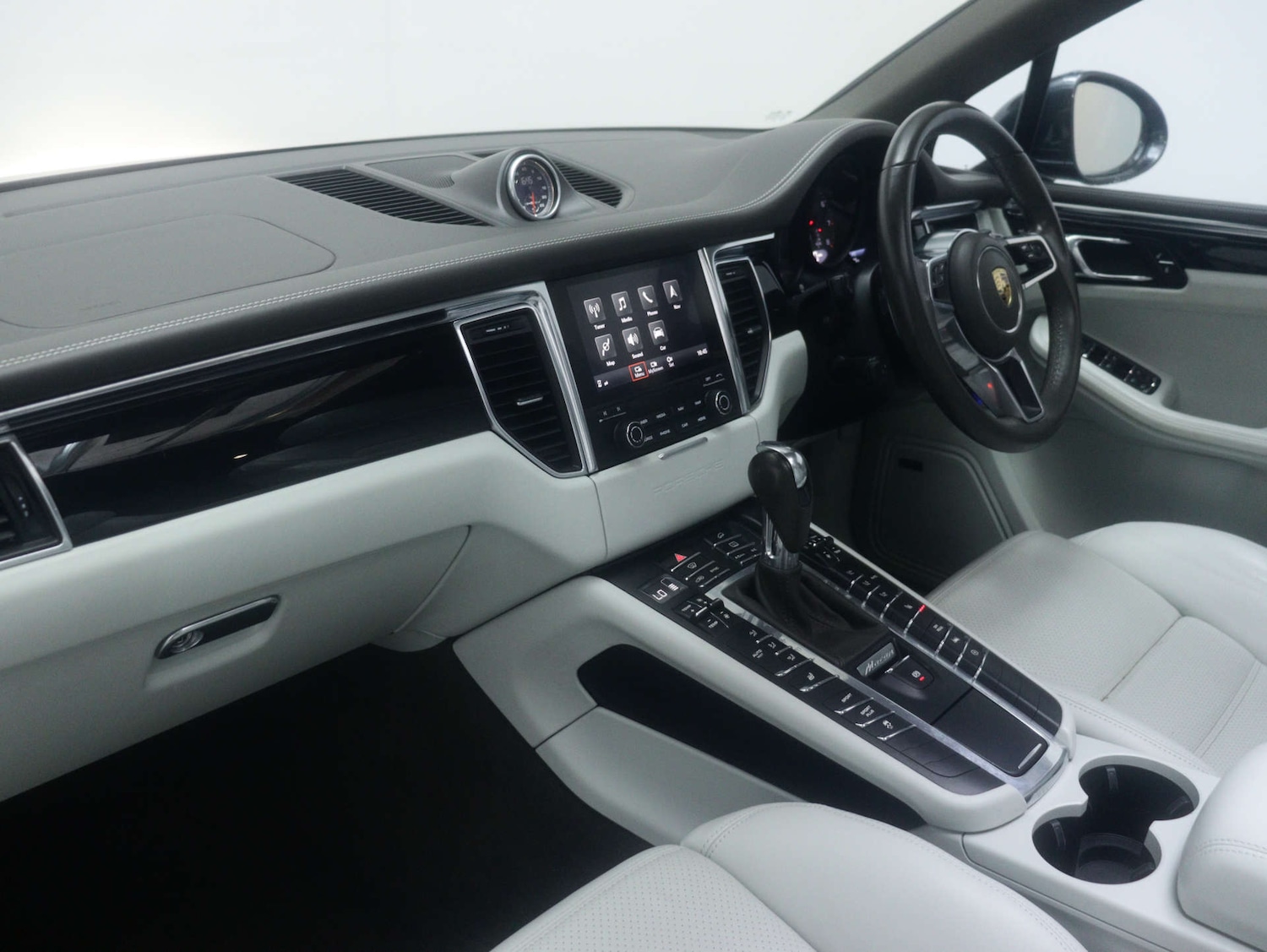 Used Porsche Macan 2016 for sale - 77523199: Photo 56