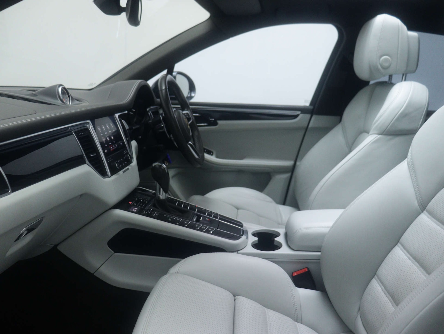 Used Porsche Macan 2016 for sale - 77523199: Photo 57