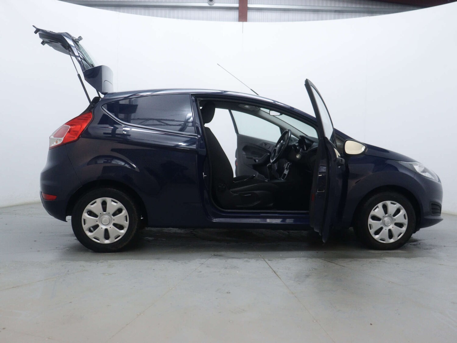 Used Ford Fiesta 2016 for sale - 76894427: Photo 41