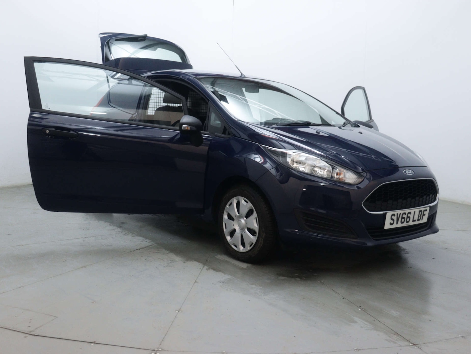 Used Ford Fiesta 2016 for sale - 76894427: Photo 42