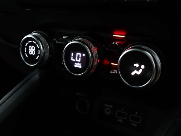 Used Renault Clio 2023 for sale - 75391527: Photo 29