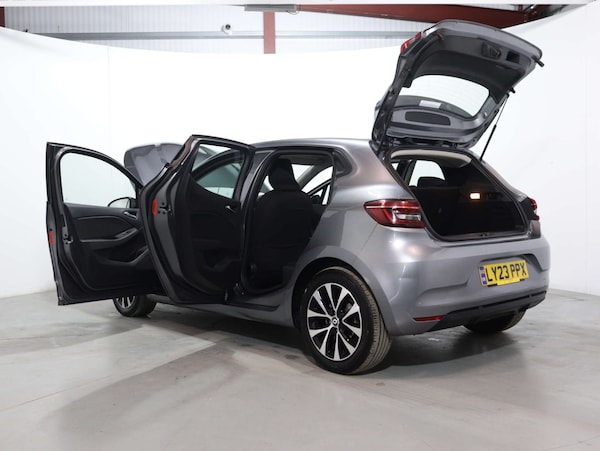 Used Renault Clio 2023 for sale - 75391527: Photo 54