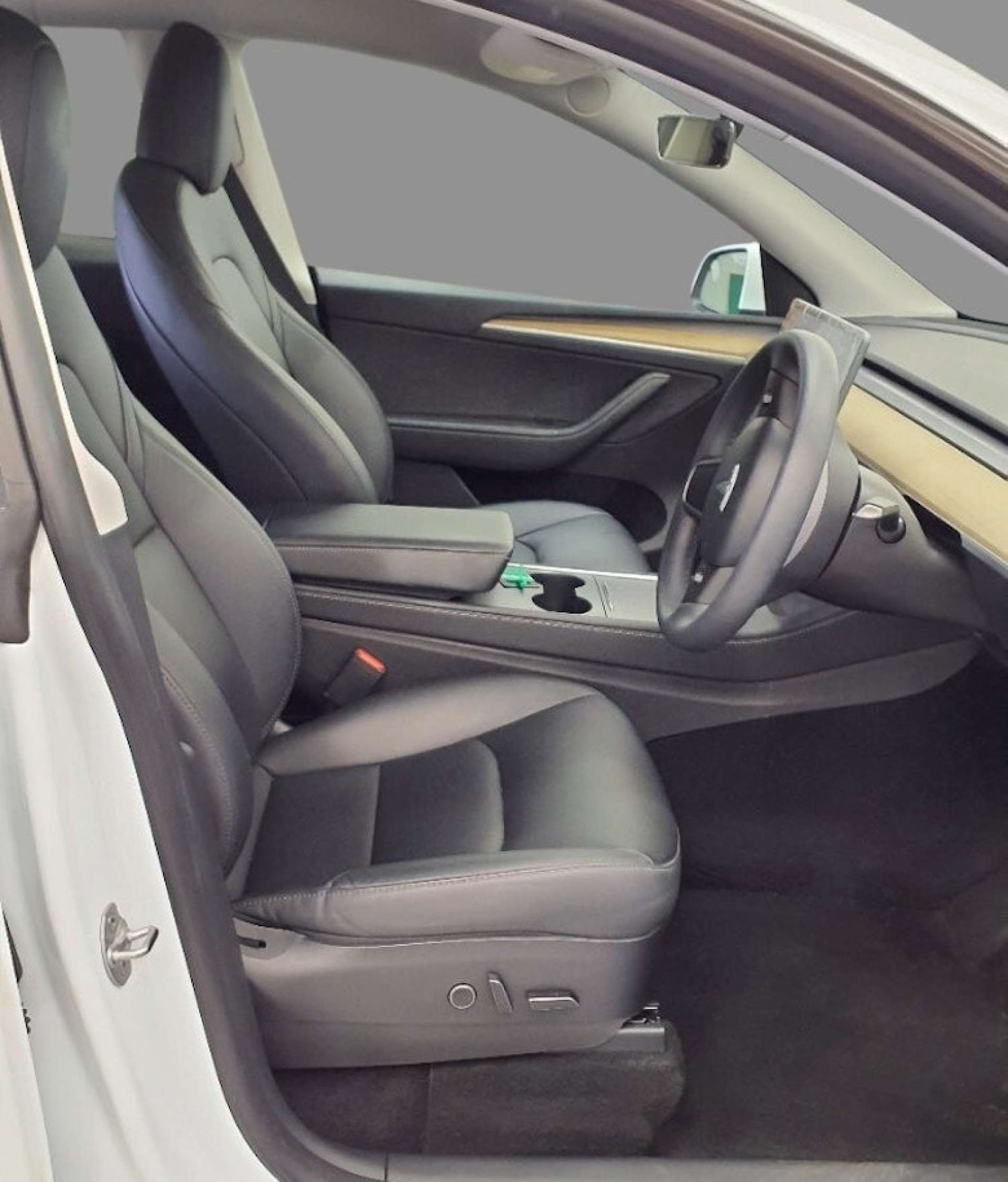Used Tesla Model Y 2023 for sale - 76037431: Photo 8