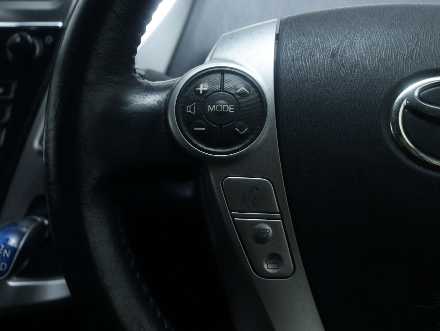 Used Toyota Prius+ 2020 for sale - 77353611: Photo 25