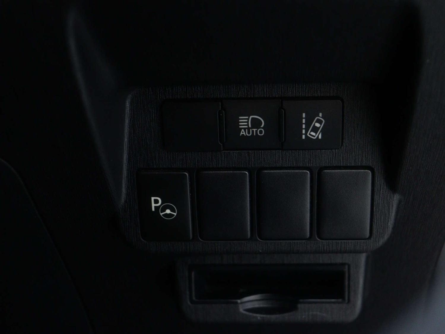 Used Toyota Prius+ 2020 for sale - 77353611: Photo 27