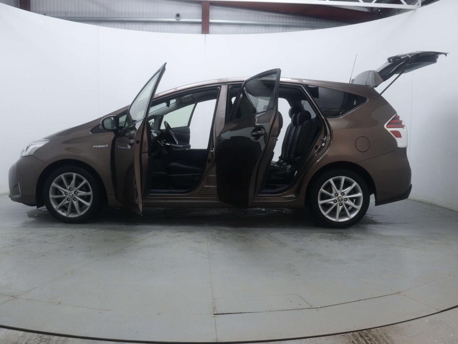 Used Toyota Prius+ 2020 for sale - 77353611: Photo 45