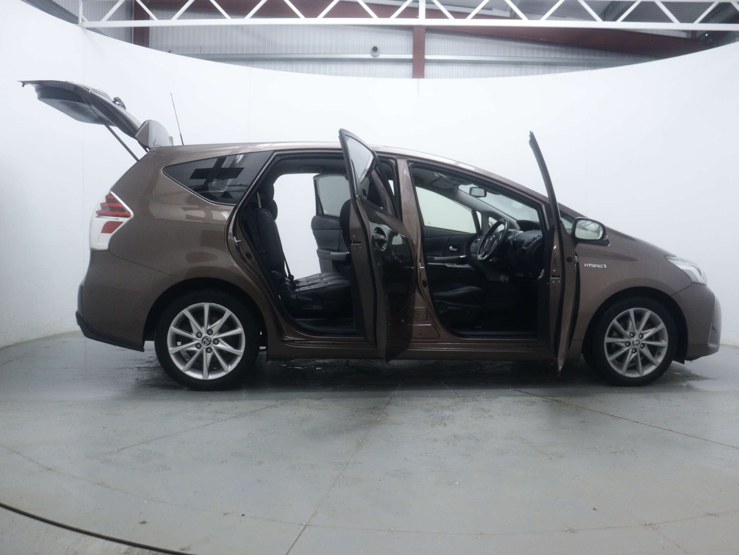Used Toyota Prius+ 2020 for sale - 77353611: Photo 49