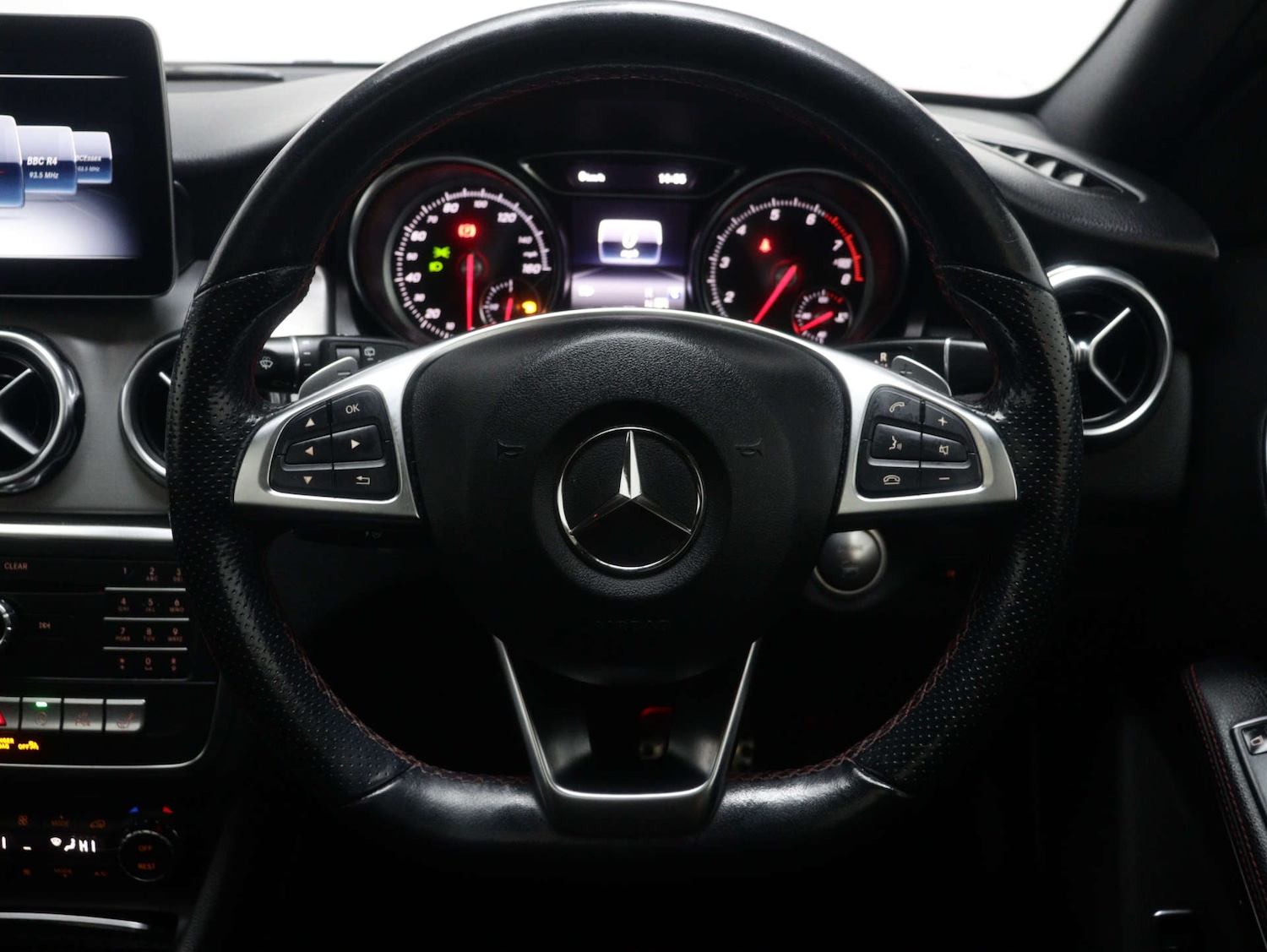 Used Mercedes-Benz GLA 2020 for sale - 76640029: Photo 15