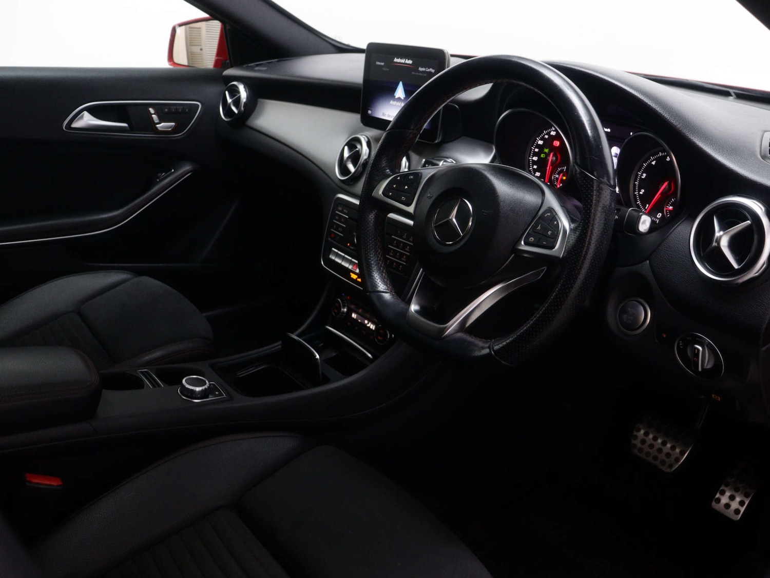 Used Mercedes-Benz GLA 2020 for sale - 76640029: Photo 40