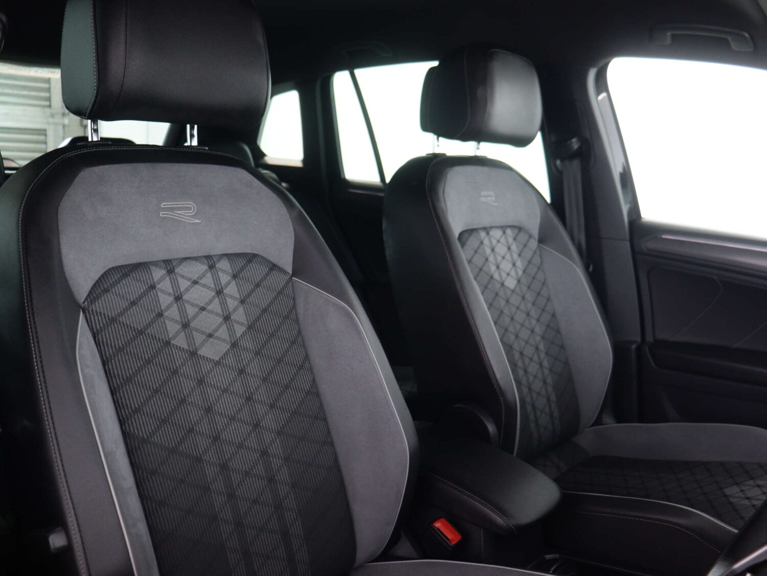 Used Volkswagen Tiguan 2020 for sale - 75760917: Photo 43