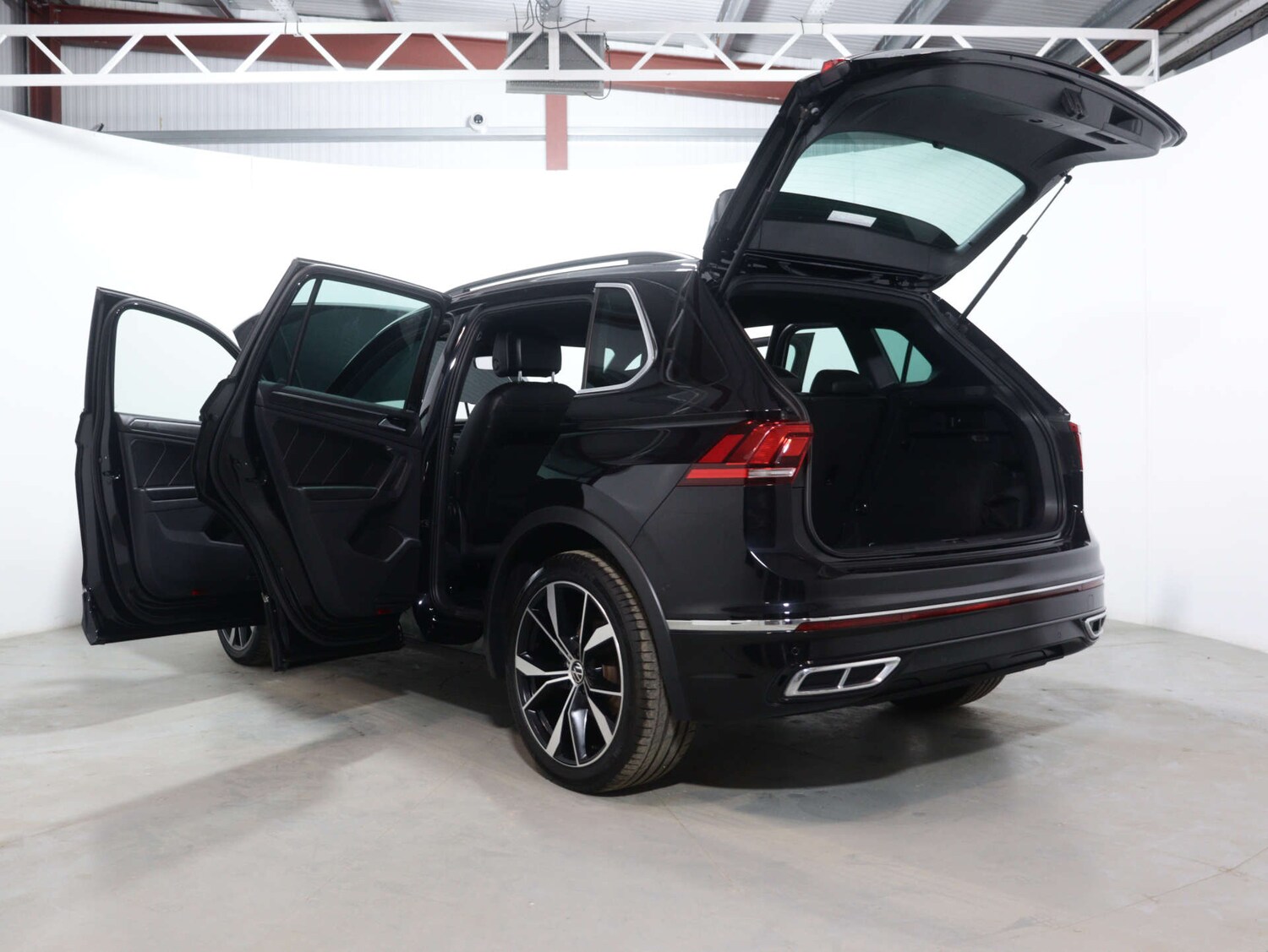 Used Volkswagen Tiguan 2020 for sale - 75760917: Photo 57