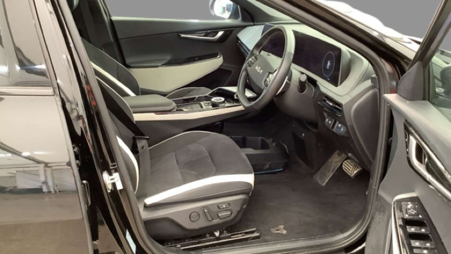 Used Kia EV6 2023 for sale - 76576489: Photo 10