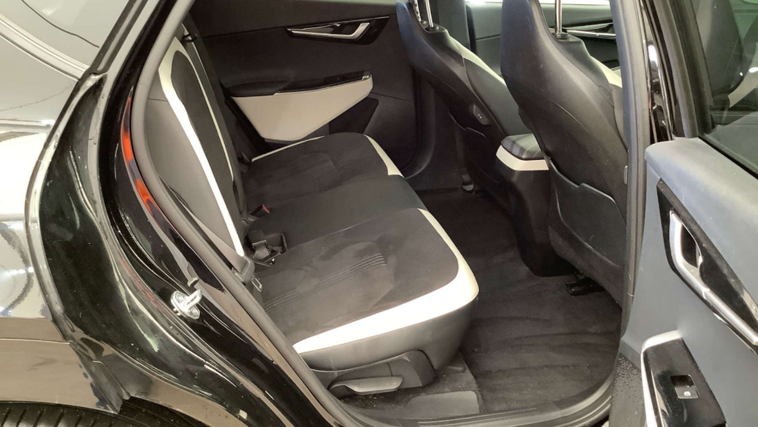 Used Kia EV6 2023 for sale - 76576489: Photo 11