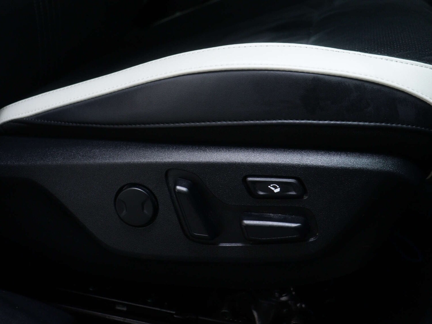 Used Kia EV6 2023 for sale - 76576489: Photo 44