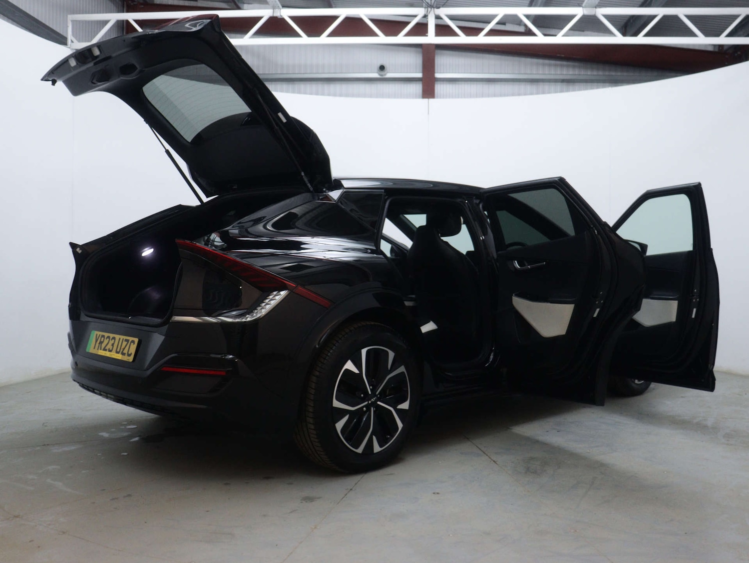 Used Kia EV6 2023 for sale - 76576489: Photo 62