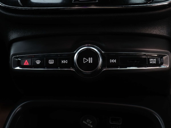Used Volvo XC40 2021 for sale - 74840990: Photo 29