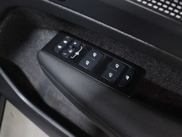 Used Volvo XC40 2021 for sale - 74840990: Photo 39