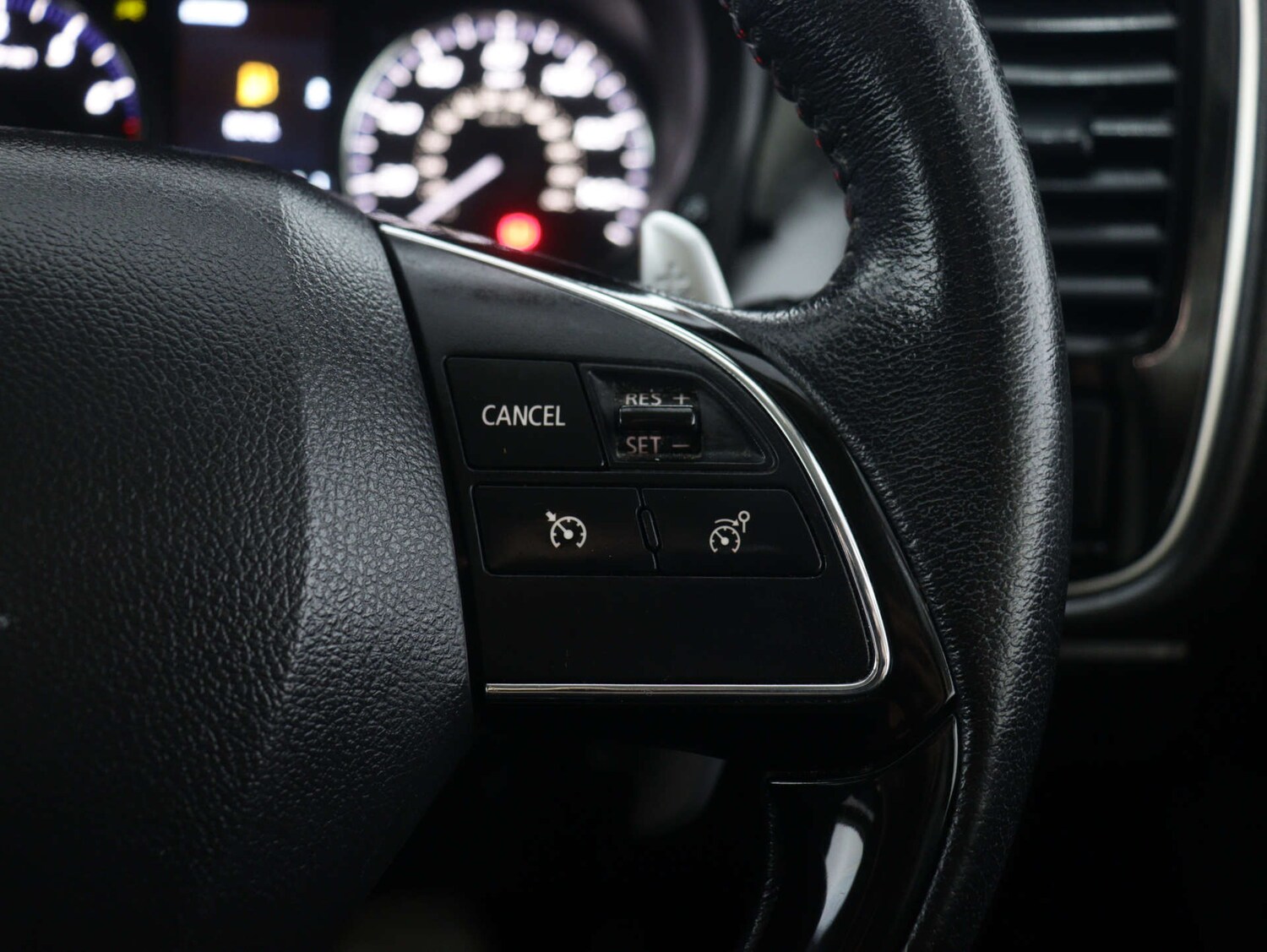 Used Mitsubishi Outlander 2020 for sale - 76206180: Photo 36