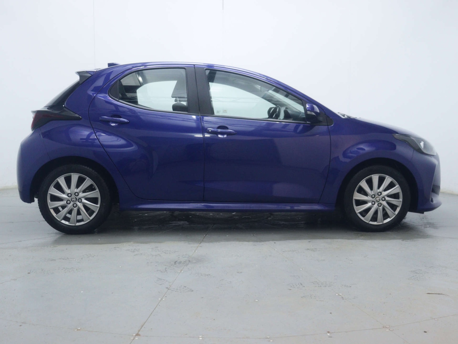 Used Toyota Yaris 2022 for sale - 77531832: Photo 11