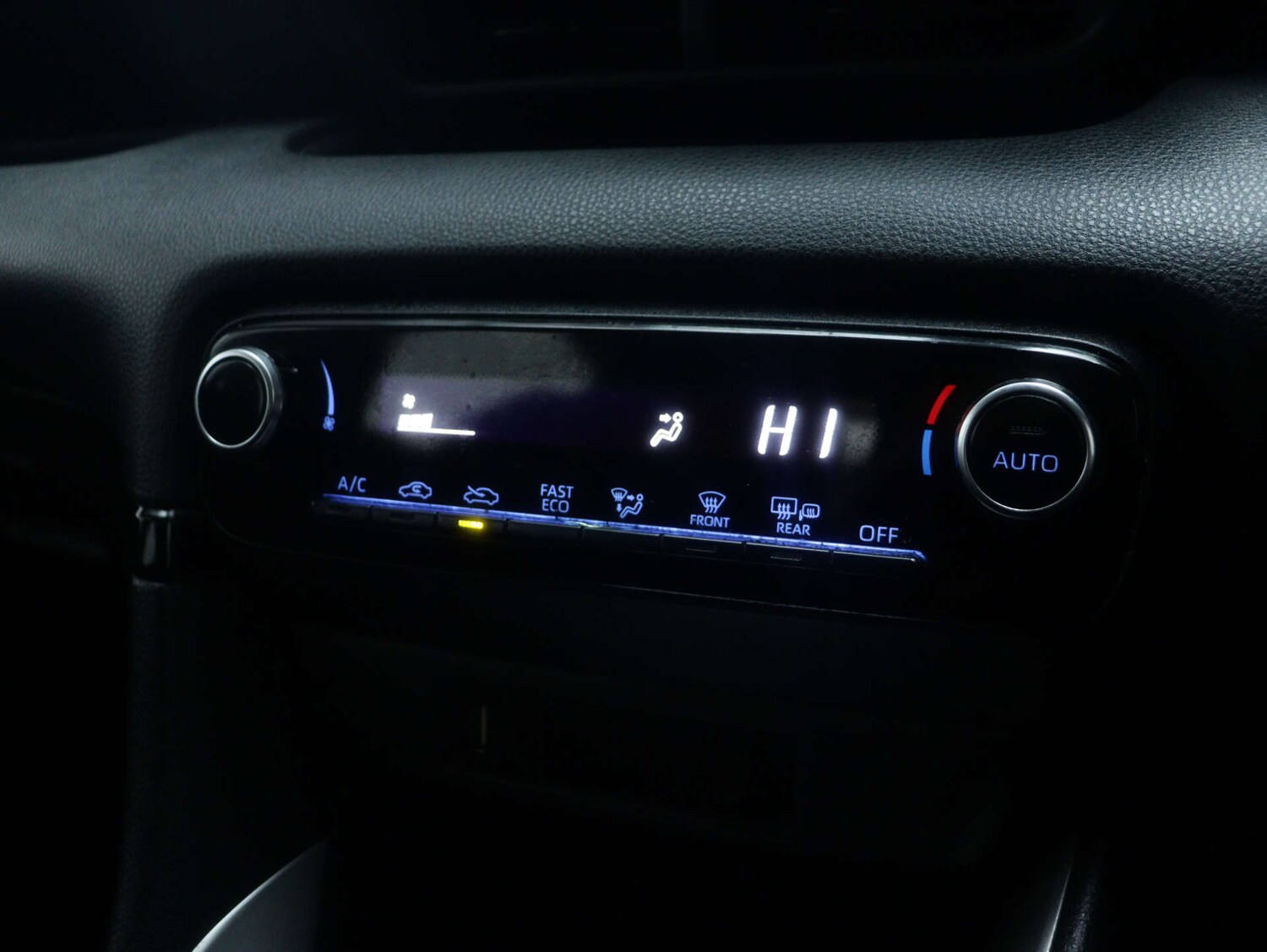 Used Toyota Yaris 2022 for sale - 77531832: Photo 29