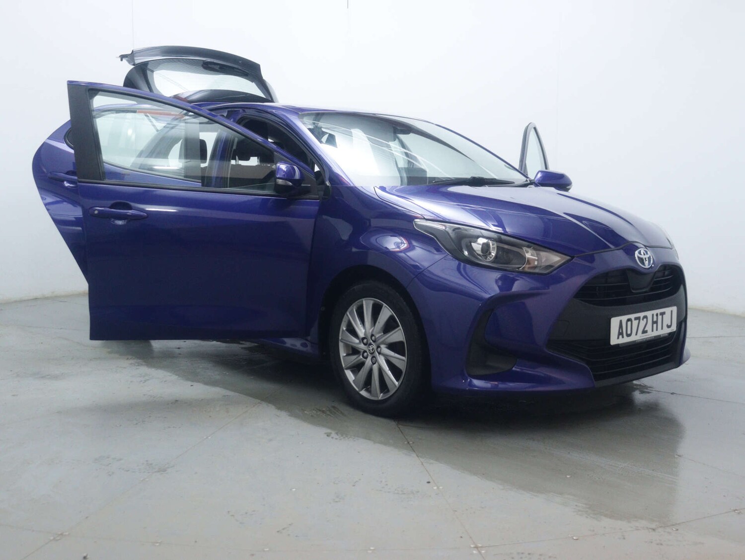 Used Toyota Yaris 2022 for sale - 77531832: Photo 49